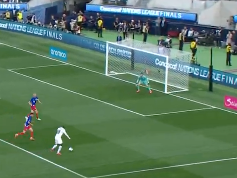dave_brill's tweet photo. In life, its all about where you position yourself that will lead to success or failure.

#USMNT #Soccer #football #LifeLessons https://t.co/P6i2D2IVTM