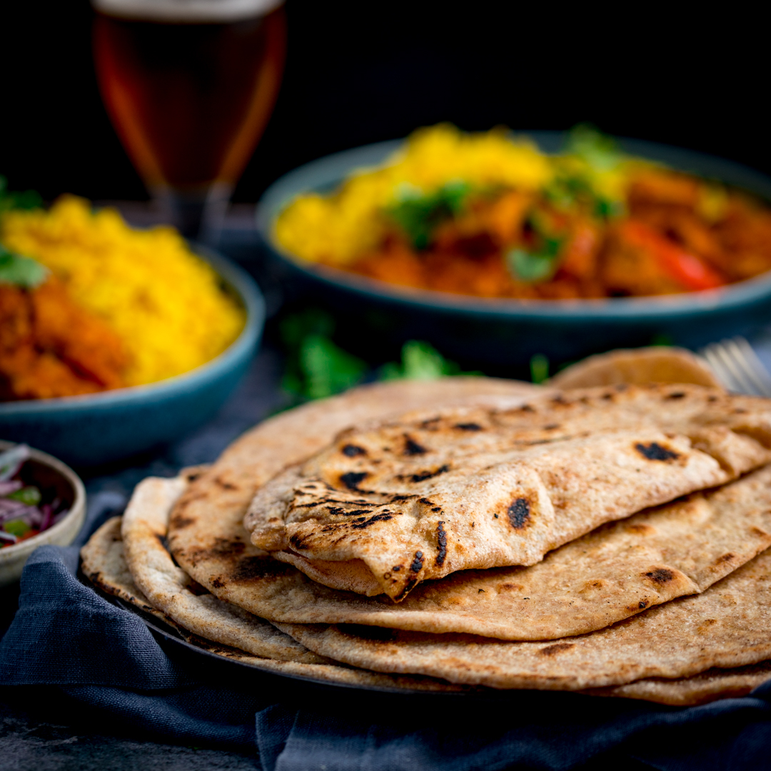 KitchenSanc2ary's tweet image. A quick and easy recipe for warm, soft, lightly charred Chapati. 
Ready in 40 minutes, I love to make these whilst my curry is bubbling away. 
The perfect vessel for mopping up that curry sauce.😋

kitchensanctuary.com/chapati-recipe/
#chapati #roti #kitchensanctuary