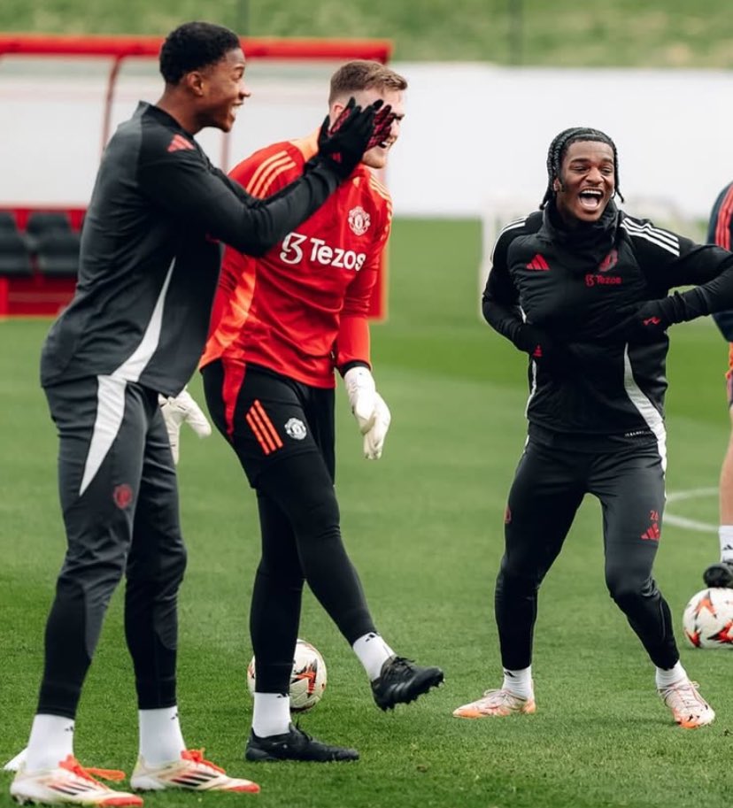Utdtruthful's tweet image. When you hear Ayden Heaven could be back in training soon 😃
