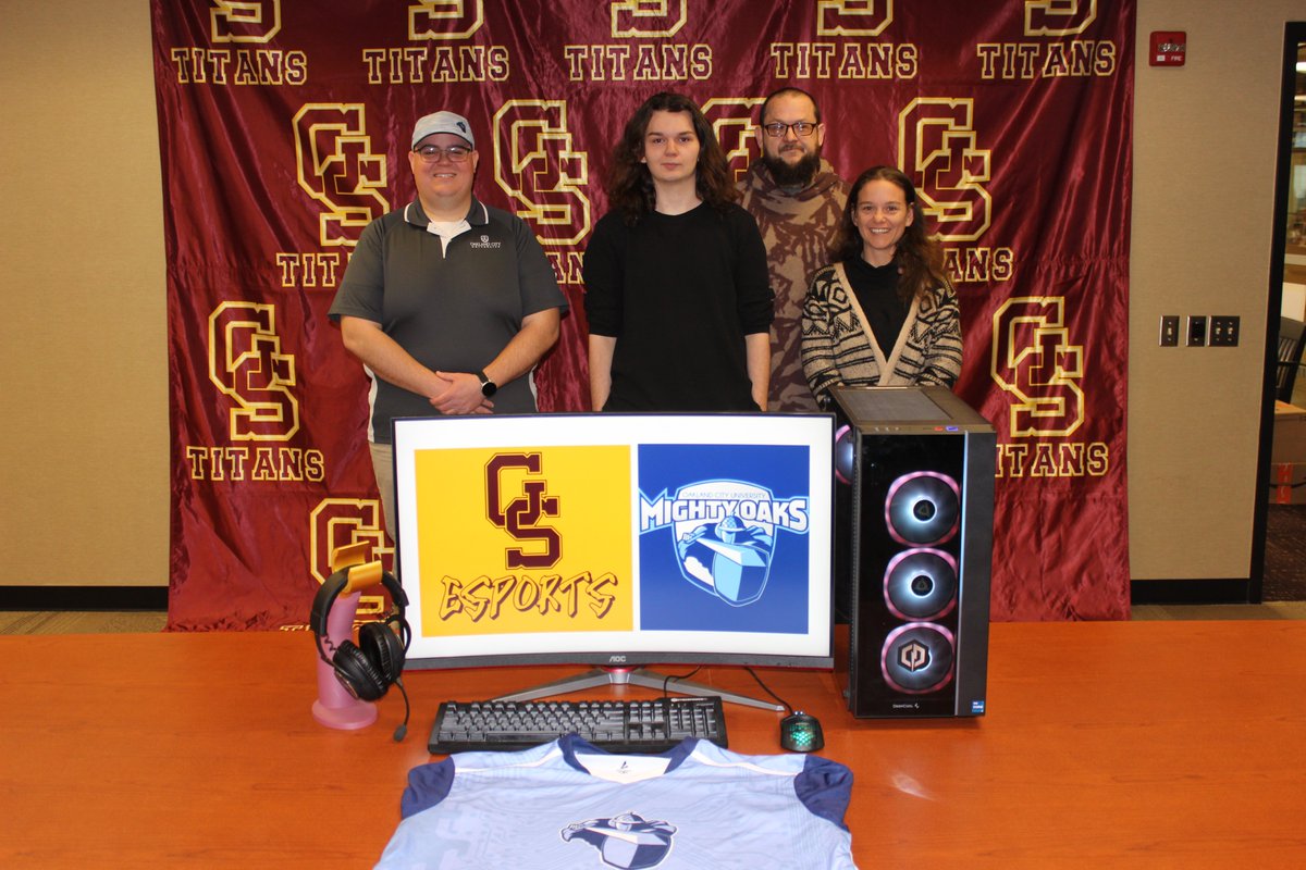 Oakland City University Esports welcomes Brock Yockey from Gibson Southern High School! We look forward to having Brock on the team this Fall!

#gomightyoaks #esports