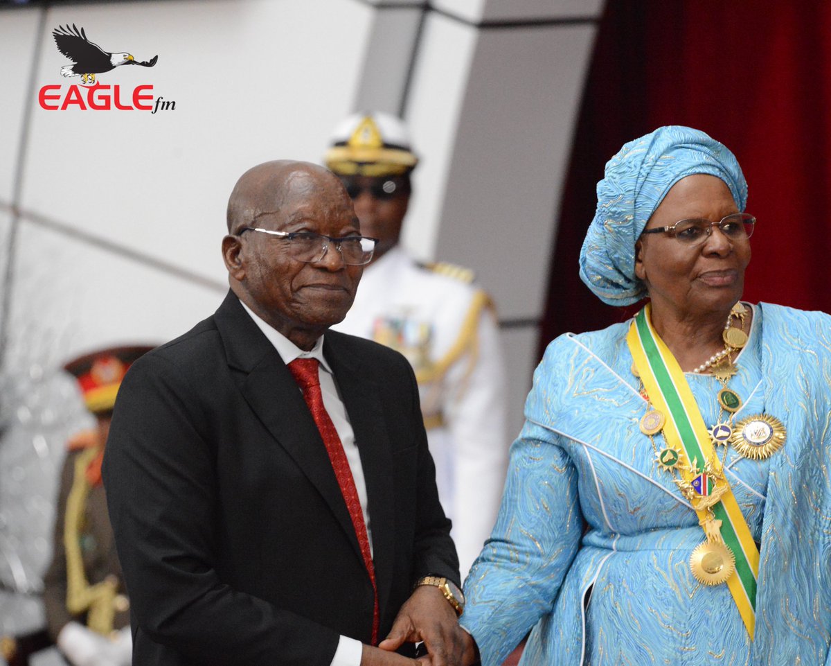 jakuaa's tweet photo. @koko_matshela That picture was taken at State House in Namibia....! https://t.co/FEfFEmr9fI