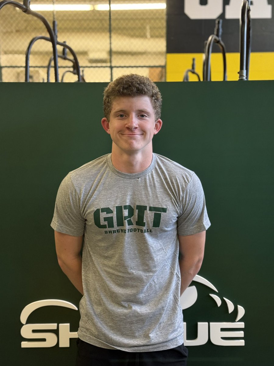 Captain Shreve Football (@shrevegators) on Twitter photo Gator Of The Week! <a href="/DavidAmos_QB/">David Amos</a> is quickly becoming a true leader for the Gators and his hard work is paying off! Leave no doubt!
#GRIT
#FAMILY Gator Of The Week! <a href="/DavidAmos_QB/">David Amos</a> is quickly becoming a true leader for the Gators and his hard work is paying off! Leave no doubt!
#GRIT
#FAMILY