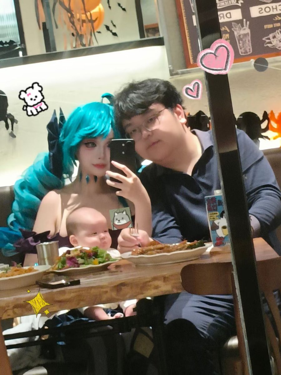 nuomishubot's tweet photo. 还是在一起开心，虽然累但是开心 https://t.co/wmelF5igD5