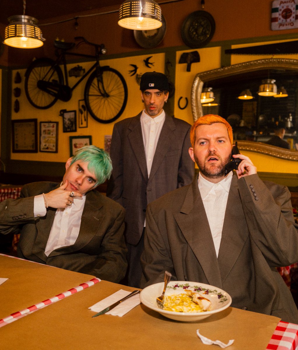 I LOVE MY BOYS, I SING ON A SONG WITH THEM CALLED FORGET AND IT’S OUT TODAY !!!!!!!!!!!!!!

LISTEN AND TELL YOUR DUMBASS BROTHER: sorrymylove.ffm.to/forget