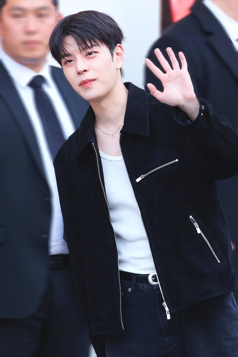 PEALBLUE922's tweet photo. 250320 HQ
#승민 #스트레이키즈 #seungmin #straykids
#SeungminXUGG https://t.co/7kfOeKNL1G