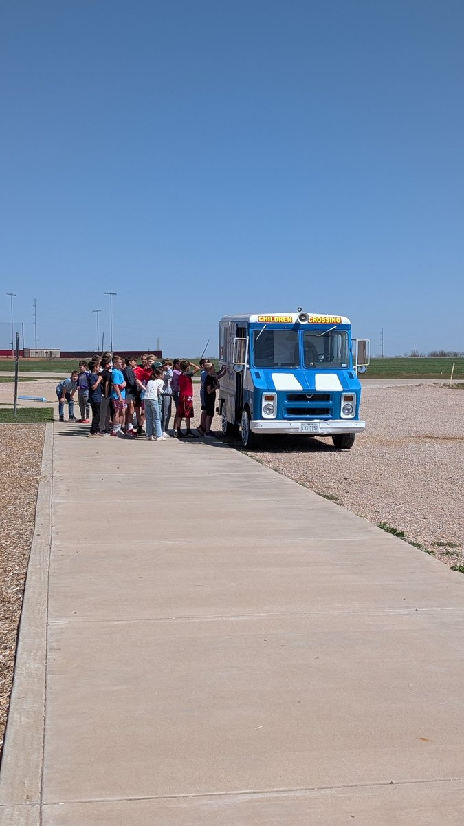 It's a beautiful day to celebrate reading with some ice cream! <a href="/HollidayISD/">Holliday ISD</a>