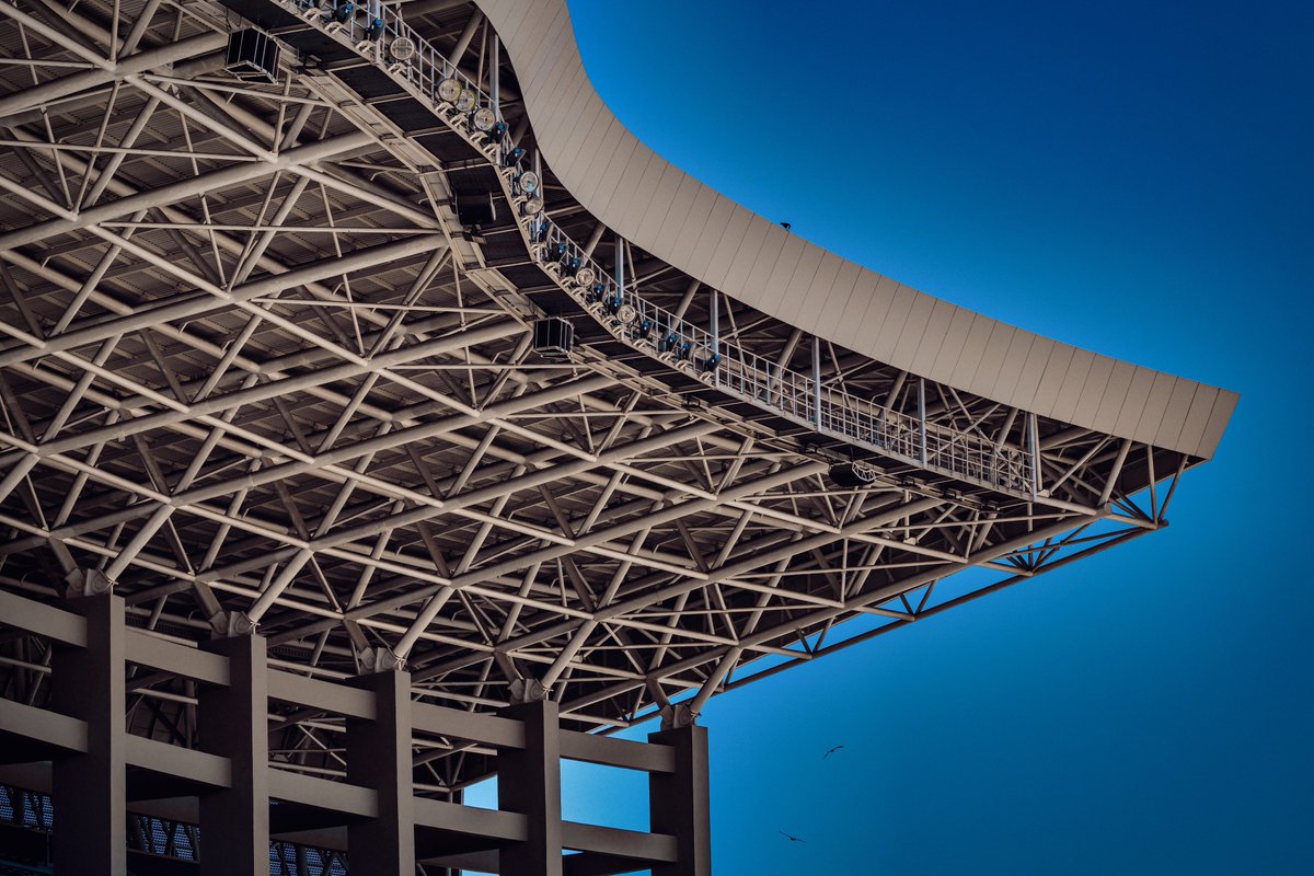 Offrez un nouveau look à votre écran avec le mythique Stade Léopold Sédar Senghor !
📥 Téléchargez-les ici 👉 drive.google.com/drive/folders/…

Partagez en story et taguez-moi si vous les utilisez ! 😎✨