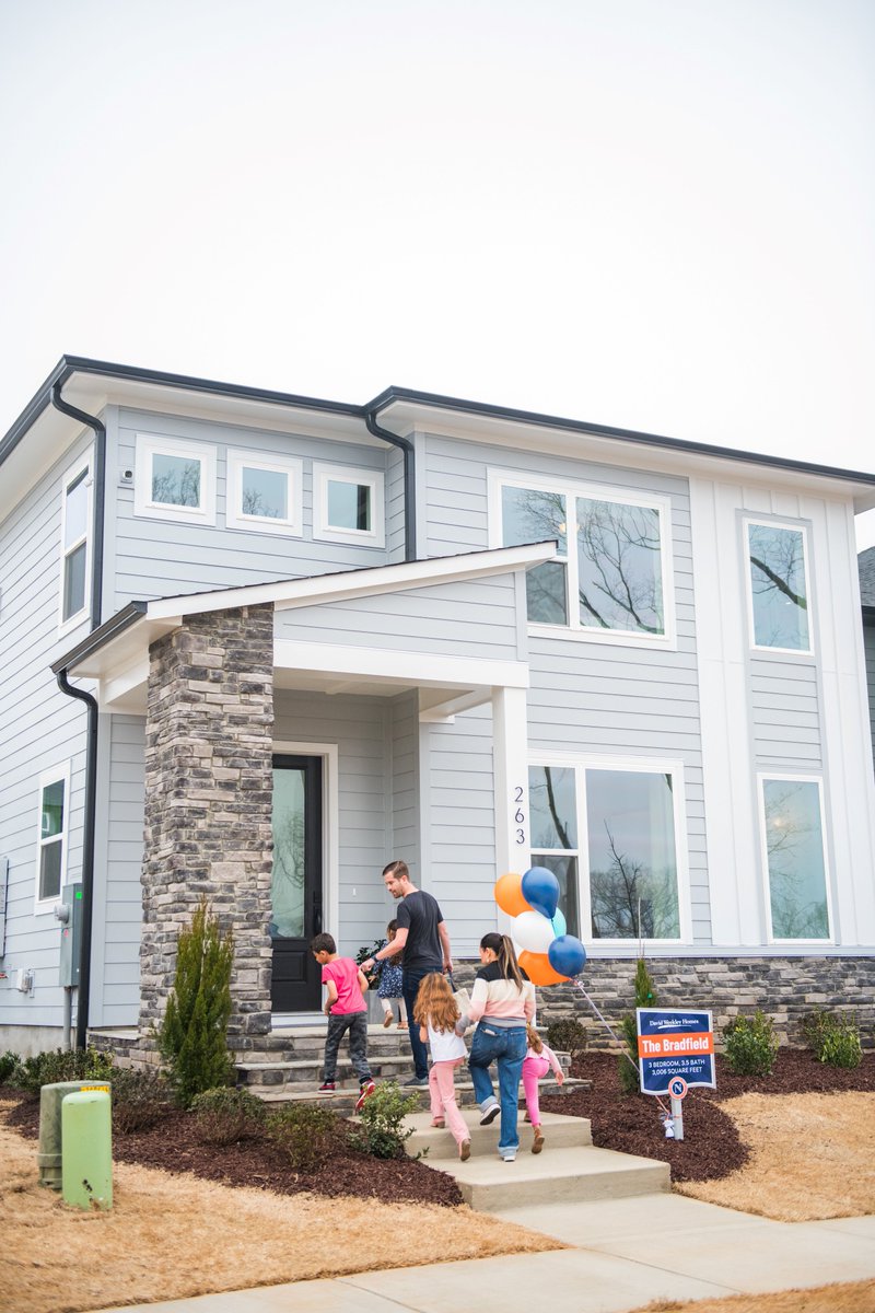 ChathamParkNC's tweet photo. David Weekley Homes is NOW SELLING in NoVi offering stunning single-family homes with modern, open-concept designs from the mid $400s. ๐ฟ๐
Click here for more info: https://t.co/lsjXOawDW5
#FeaturedBuilderFriday #NowSelling #NoViAtChathamPark https://t.co/PY5repCvmg