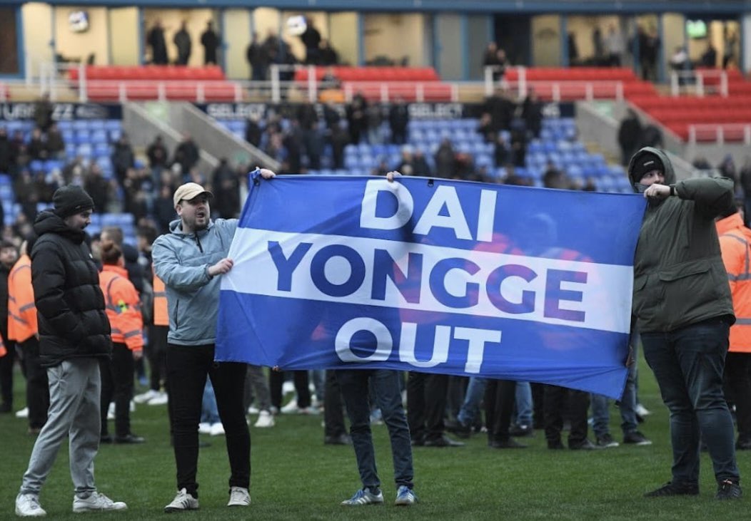 deanocx's tweet photo. The countdown is on…. Sell the fucking club #readingfc https://t.co/w0upWql2D2
