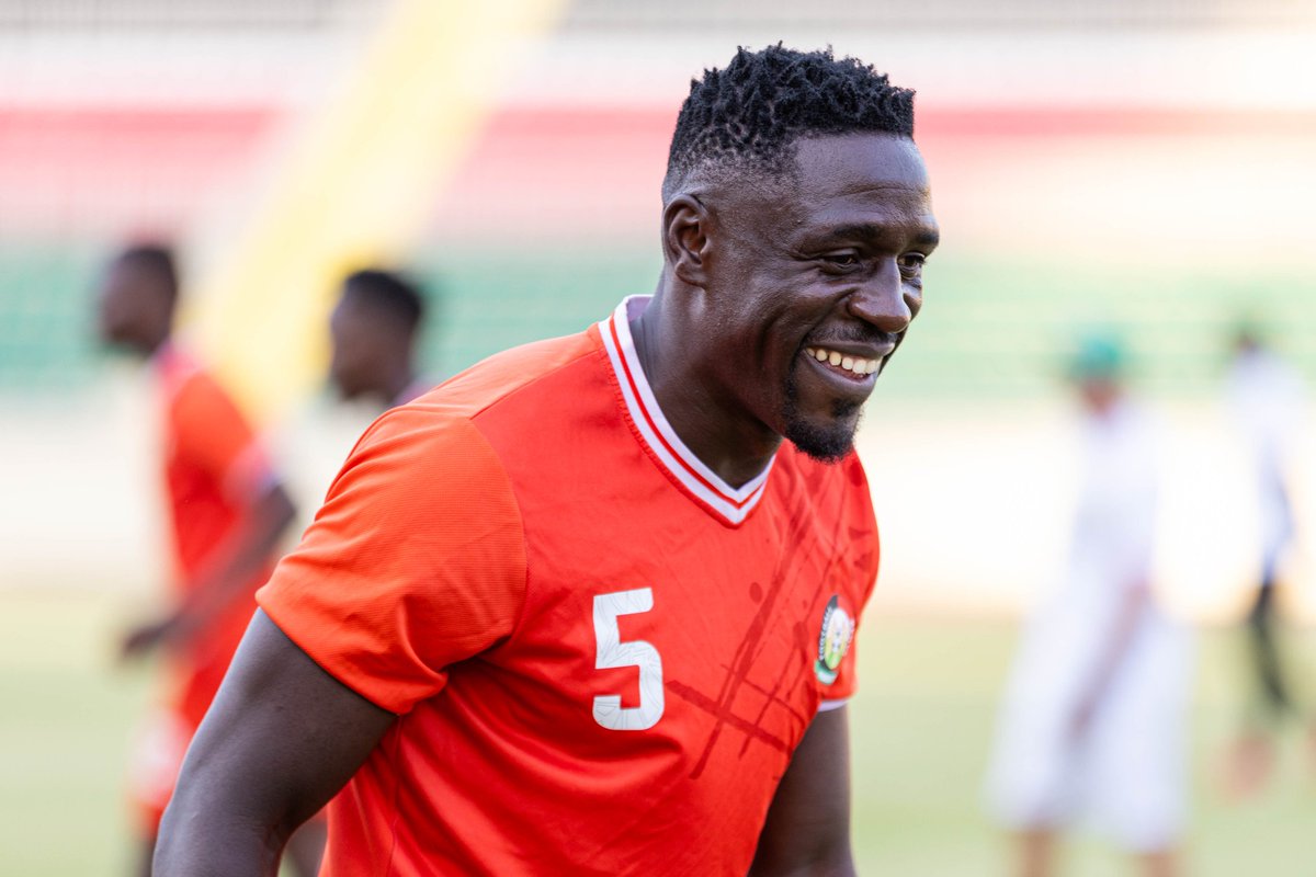 Harambee__Stars's tweet photo. Resting? Not here.This is JOB! 💼⚽  

#HarambeeStars #WCQ #Tunaweza https://t.co/NOmMEe5sgK