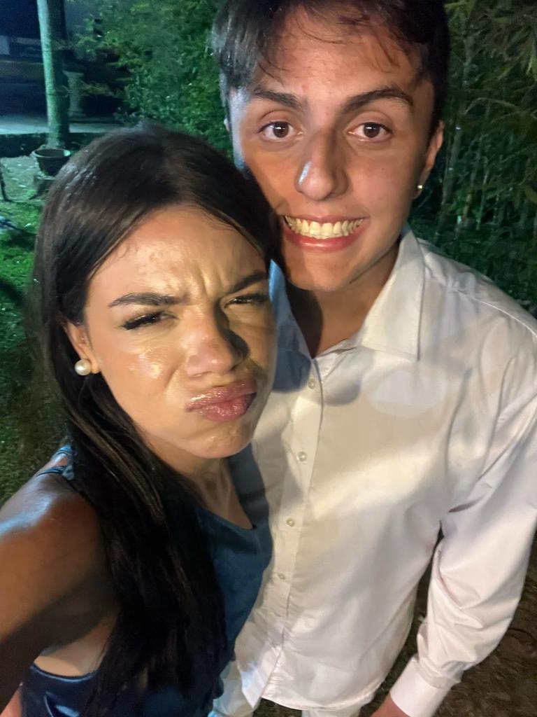 neecchi_'s tweet image. amo ela 💍