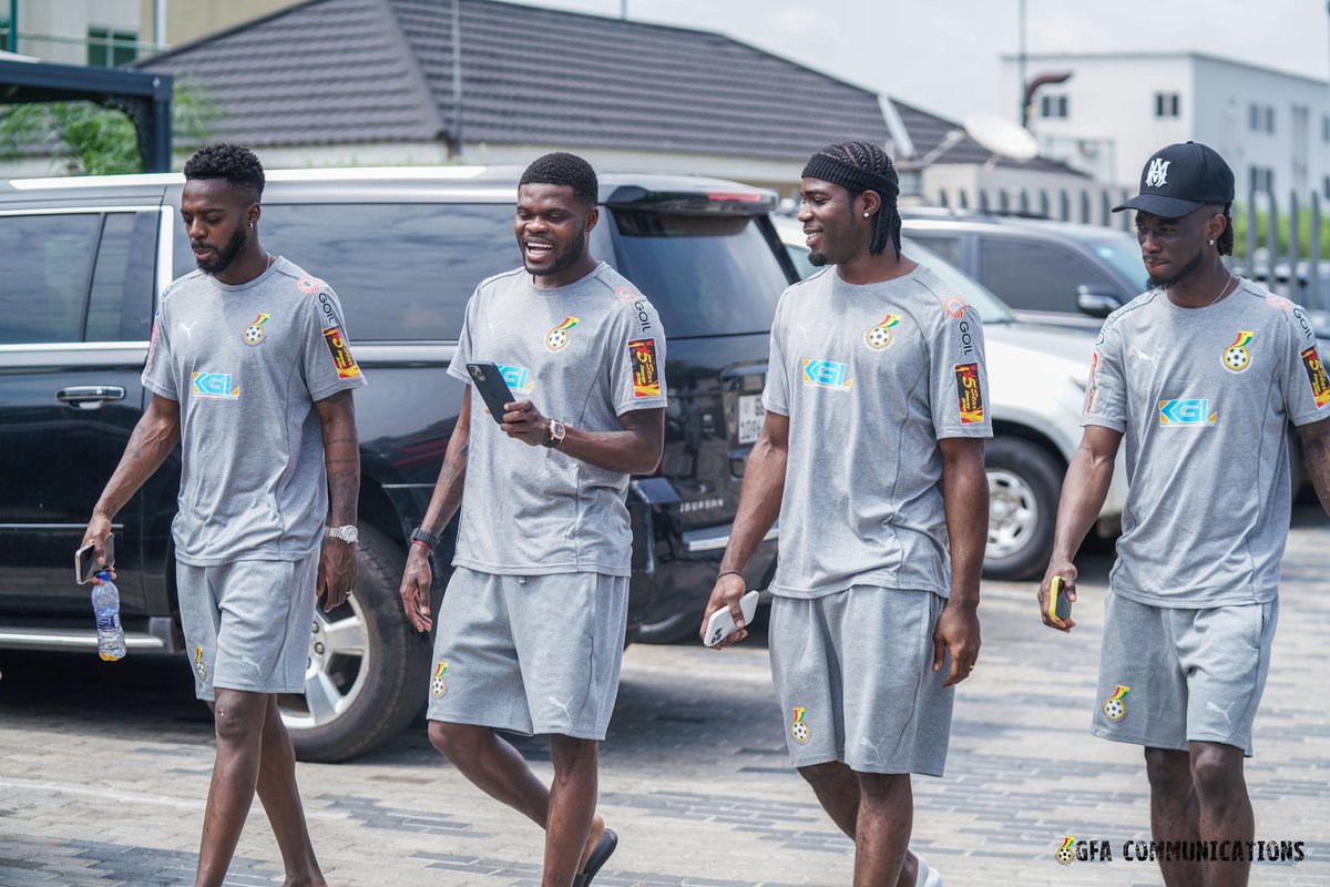 no1blogga's tweet photo. N⭕️.1 The Blackstars morning walk

#blackstarsofghana #ghanant #no1blogga📌 https://t.co/OsqMD6Ogy2