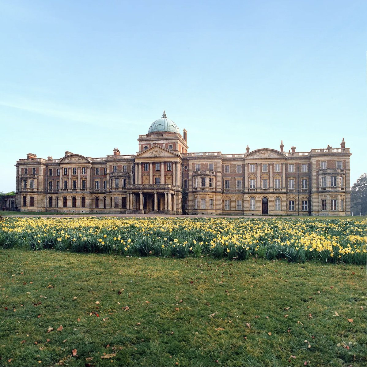 Labour is right to hold major landowners to account for how they're treating nature. 

My take on the Government's new National Estate for Nature - whose members, intriguingly, include two large private estates (Elveden &amp; Clinton Devon):

whoownsengland.org/2025/03/21/lab…