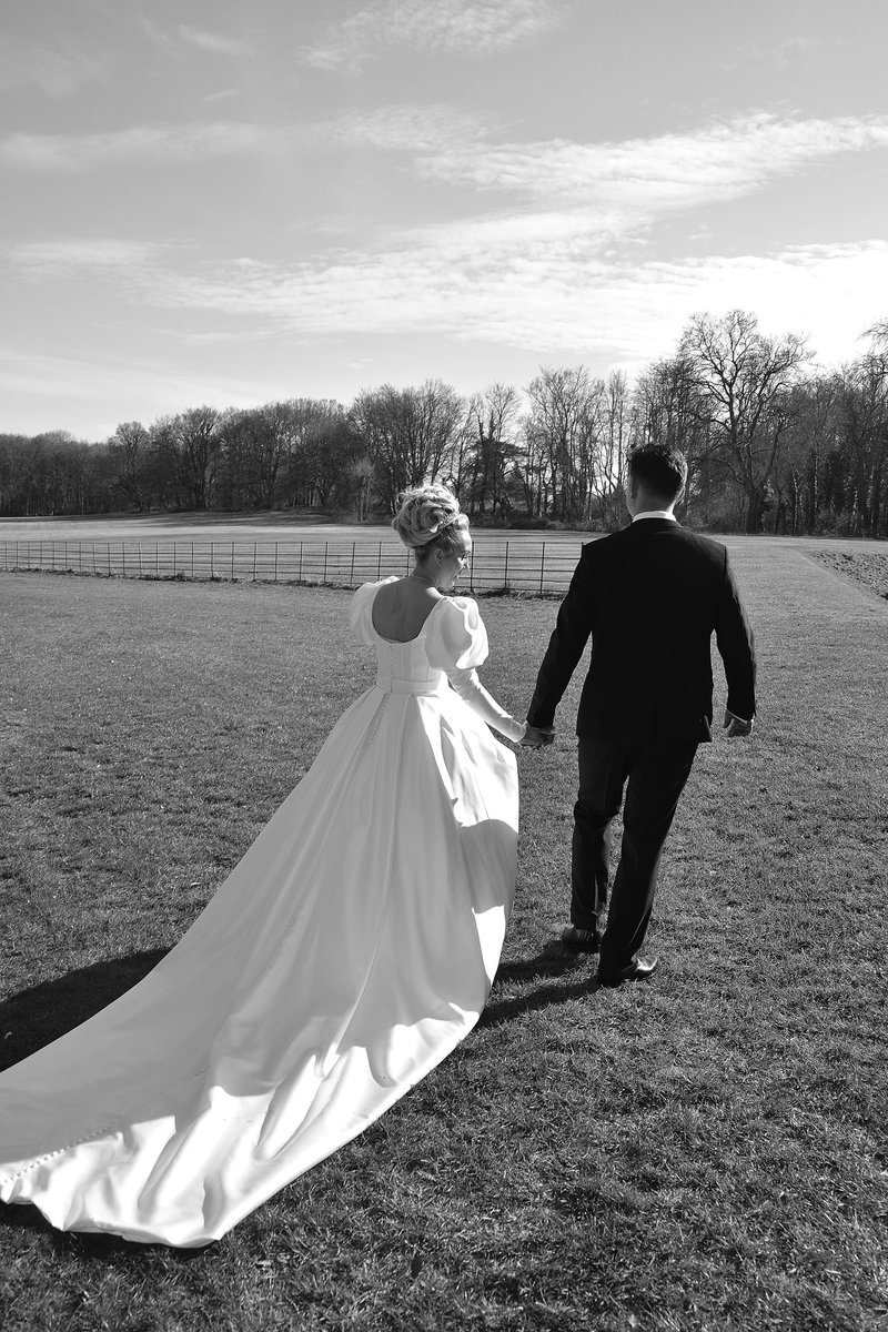 steele_memories's tweet photo. A lovely wedding this week in the sun. Summer weddings are coming. #goodwood #wedding #steelememories https://t.co/T8AvRglkDE