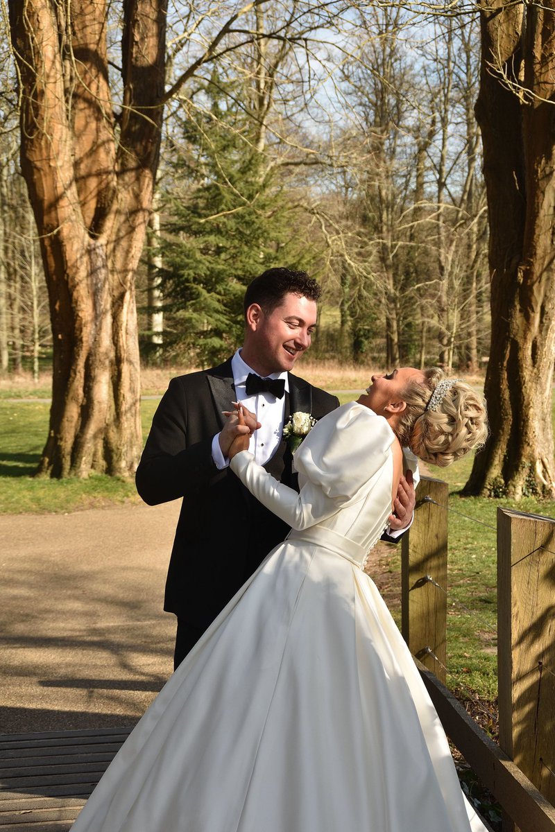 steele_memories's tweet photo. A lovely wedding this week in the sun. Summer weddings are coming. #goodwood #wedding #steelememories https://t.co/T8AvRglkDE