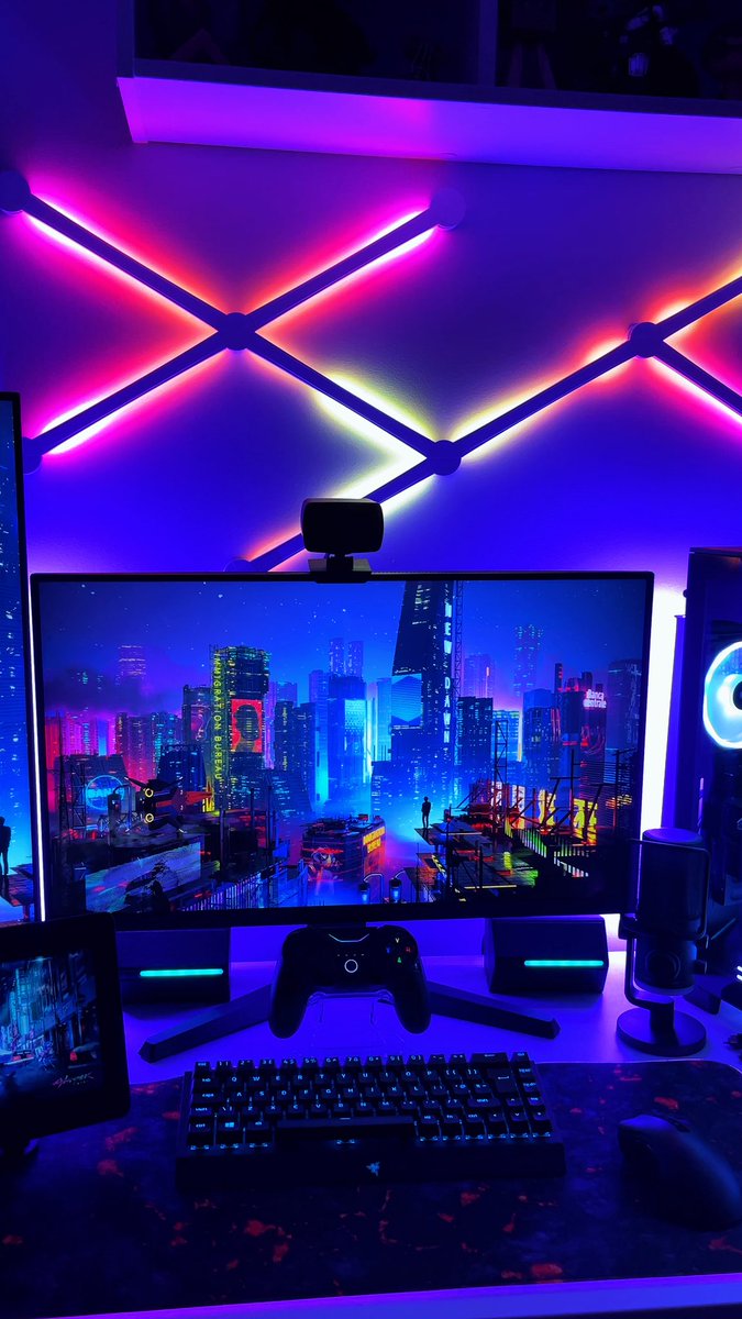 lovesharebuy's tweet photo. Happy Friday Gaming 🎮 
#gamingsetup #pc #pcgaming #gamingpc #gamingpcbuild #pcbuild #setup #gaming #desksetup #gamers #tech #lsb https://t.co/Af55b2BbDl