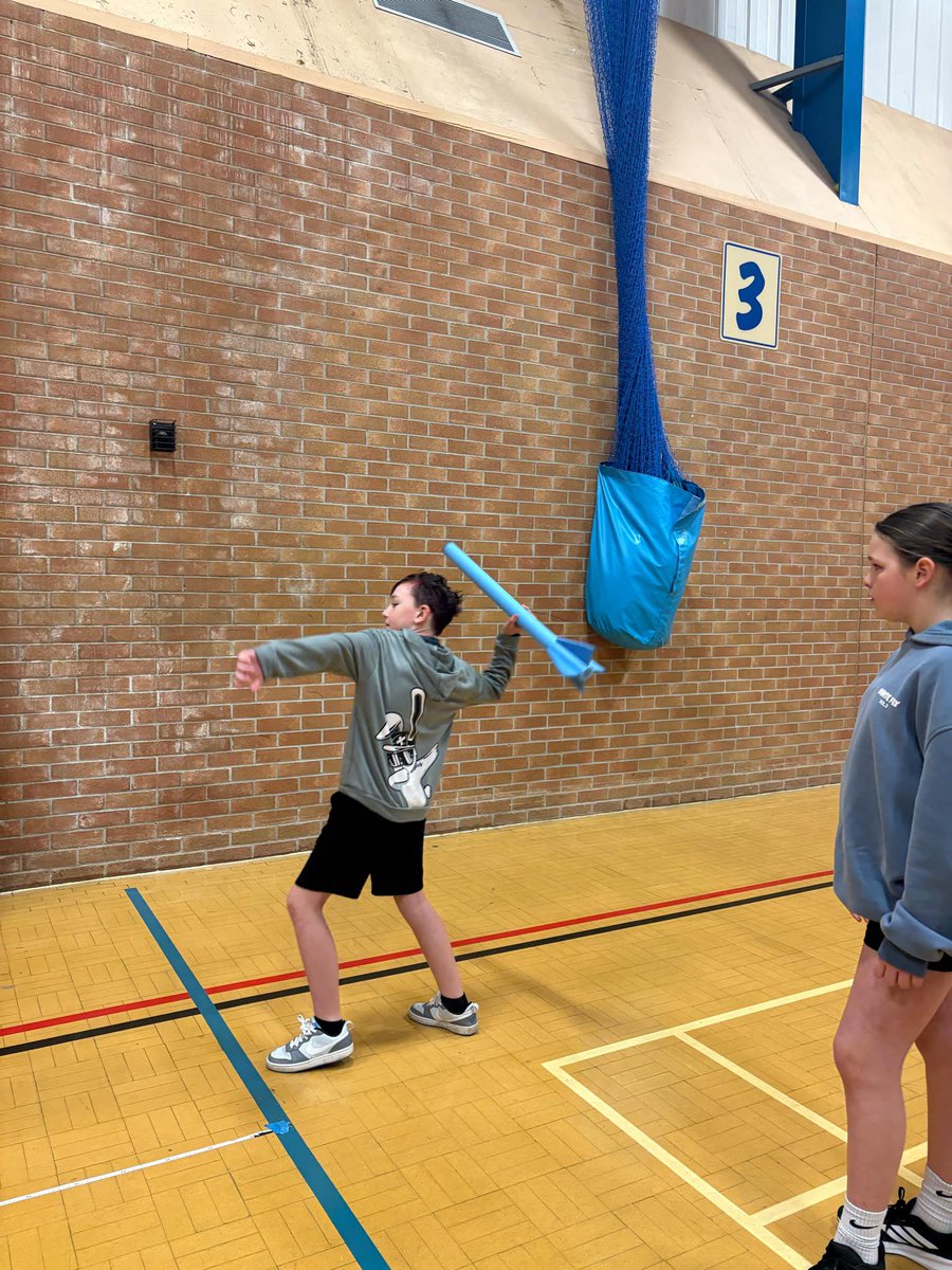 YsgolNefyn's tweet photo. Da iawn chi blantos am wneud eich gorau glas yn y gystadleuaeth Sportshall heddiw. Pawb wedi mwynhau. Diolch @BywnIachCymru am drefnu! https://t.co/rah1vEAe6Z