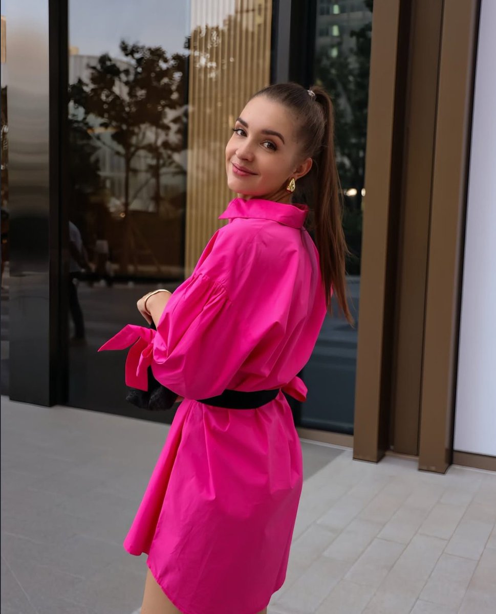 ✨ Fashion That Speaks, Style That Stuns ✨

Dress like @thekittyway shop on Italist to get the best in luxury fashion.

Link: italist.visitlink.me/kC1L2O