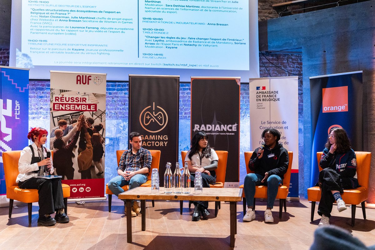 Retour en images sur les tables rondes de #Radiance ! 🎤 

➡️Des échanges inspirants autour de l’esport, de l’entrepreneuriat et de la diversité

🤳@tertiusphoto