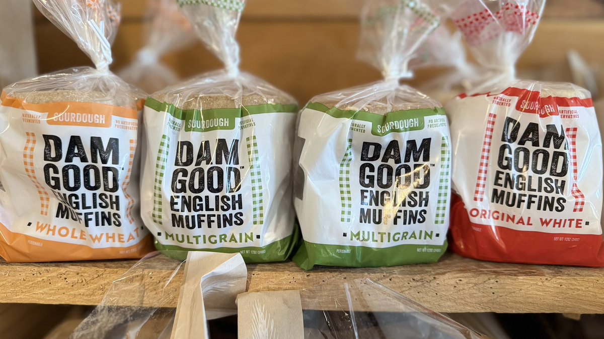 fleekskill's tweet image. Spotted at a farm store in Hudson, NY #peekskill #damgoodmuffins