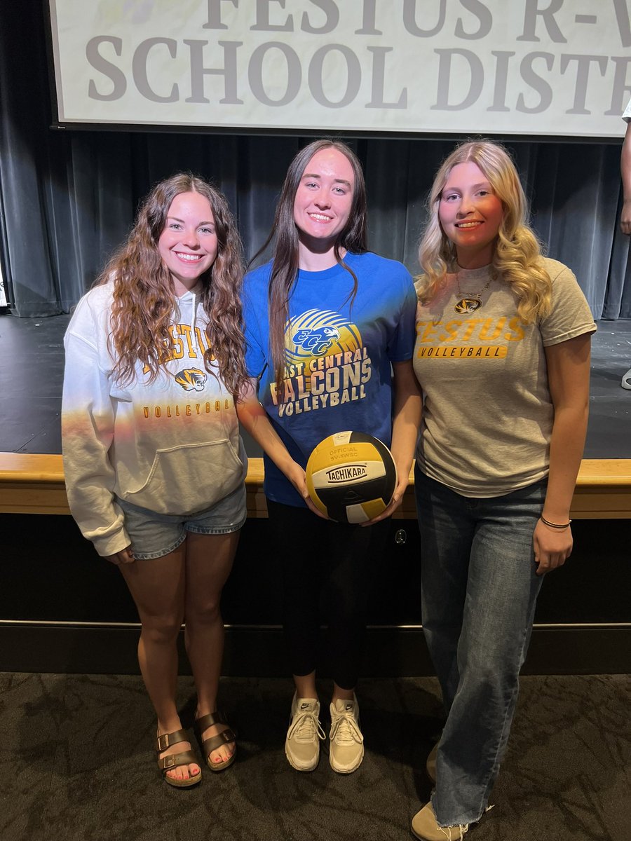 Congratulations to Elizabeth Skaggs on her signing to play volleyball at ECC! We are so proud of you!