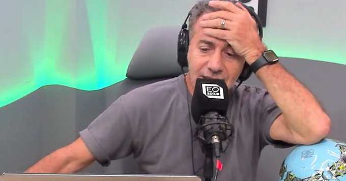 xulsolar71's tweet photo. "Si Milei devalúa, se termina el gobierno"
Serás meme. https://t.co/rKLTB4iXgu