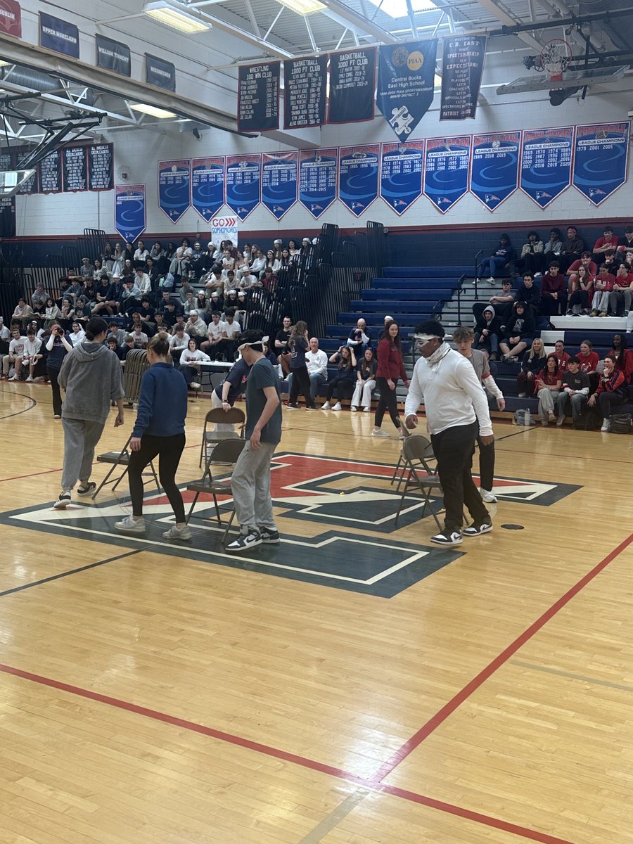 SO much fun together ⁦<a href="/east_cb/">CB East High School</a>⁩ this afternoon!  Too many games to include them all, but a lot of laughter and smiles and cheering!  Congrats to the Sophomores that pulled out the W!!!!