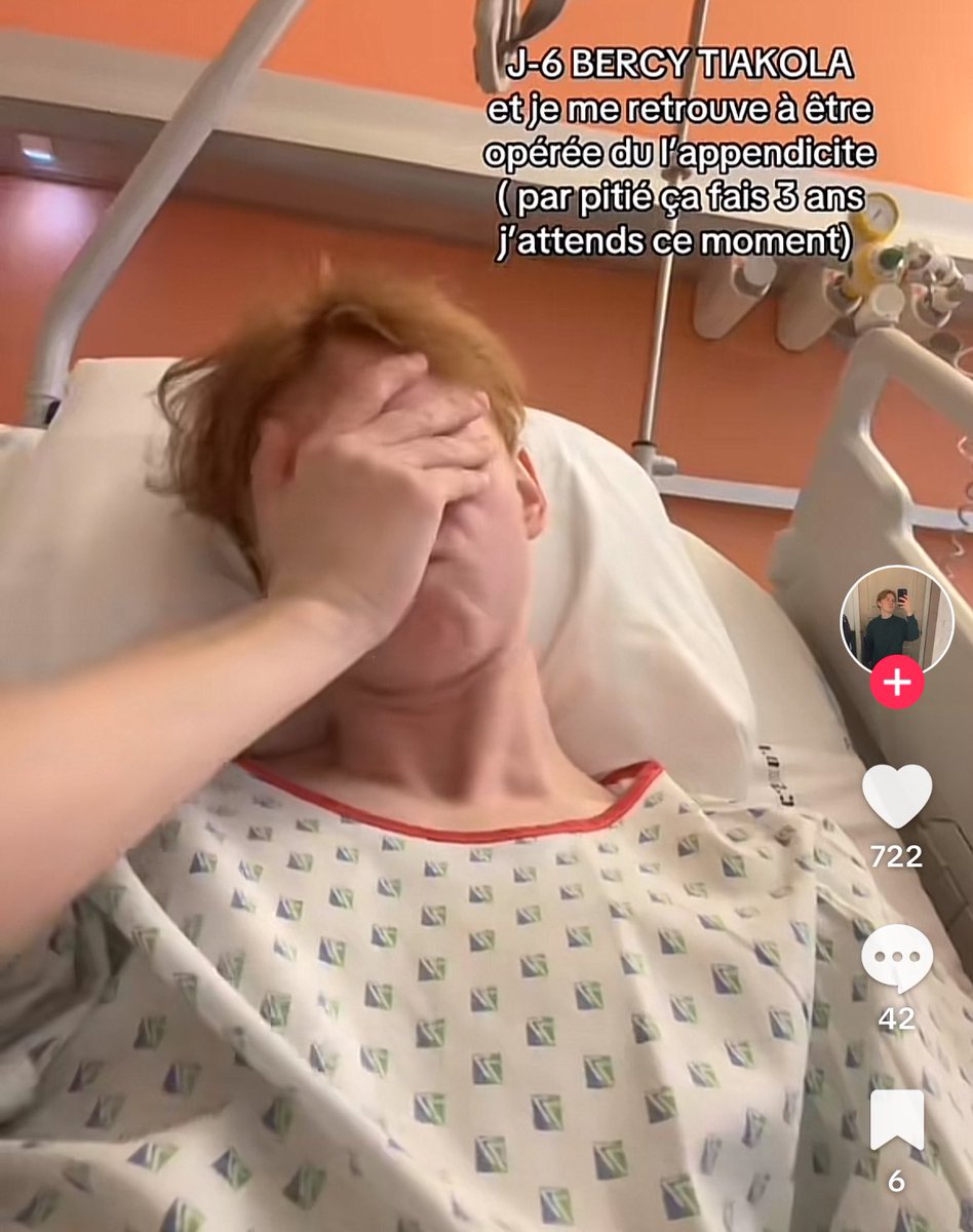 LmdTiakola's tweet image. Ça fait 3 ans qu’il attendait le Bercy de @Tiakola_Meloo et voila à 6 jours il se retrouve à l’hôpital pour une appendicite..

Tout ce qu’il souhaite c’est le voir en concert au mieux à Lille le 21 décembre

Il a besoin de votre force (@DimixRL) 🙏🏽