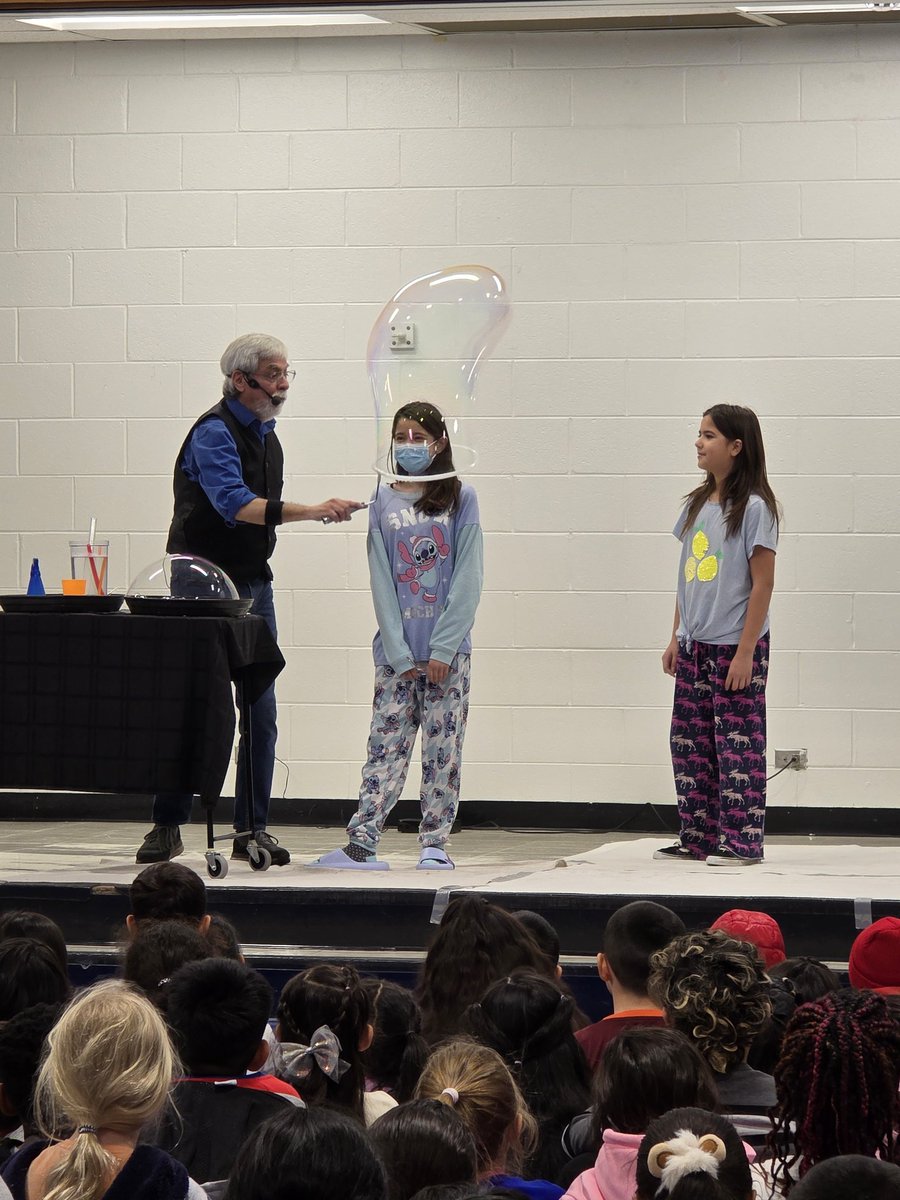 Griselda Tapia-Gonc (@griseldatapia) on Twitter photo Kicking off spring break with a burst of bubbles at John Jay! Big thanks to our amazing PTO for bringing Ben's Bubble Show to us. <a href="/D59JohnJay/">John Jay Elementary</a> Kicking off spring break with a burst of bubbles at John Jay! Big thanks to our amazing PTO for bringing Ben's Bubble Show to us. <a href="/D59JohnJay/">John Jay Elementary</a>