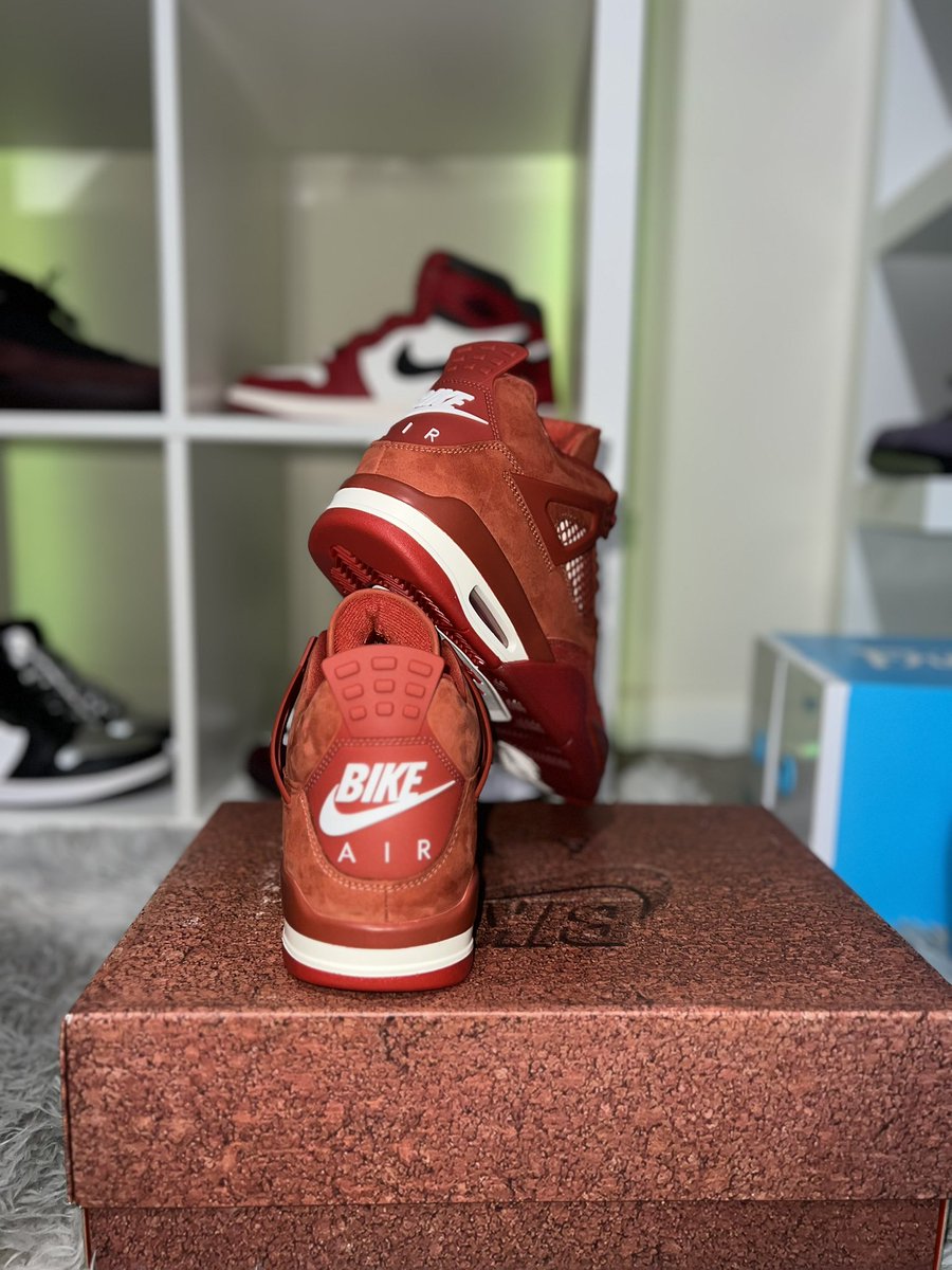 JsAllday31's tweet image. #mailcall  #Nigel #🧱 4s straight from London. I know my cousin was thinking this mfer really got me trying to hit on SNKRS from a whole other continent lol. I paid $50 for shipping and $280 total but that’s a lot better than paying that $450 resale price @snkr_twitr