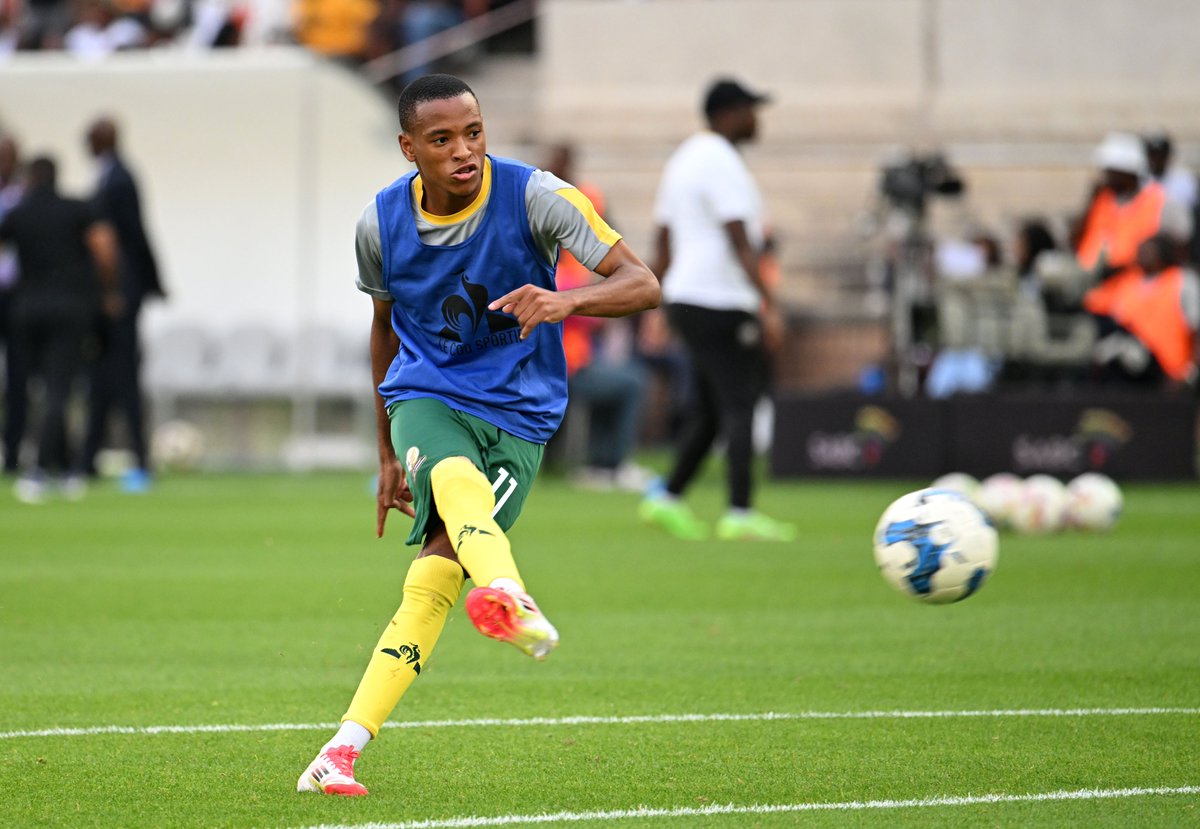 CAF_Online's tweet photo. The story of 20 year old Relebohile Mofokeng getting his first South Africa senior goal in style. ⚽️🇿🇦

It was just written in the stars, wasn't it? 🤩 #WCQ https://t.co/CVEU6OCkR3