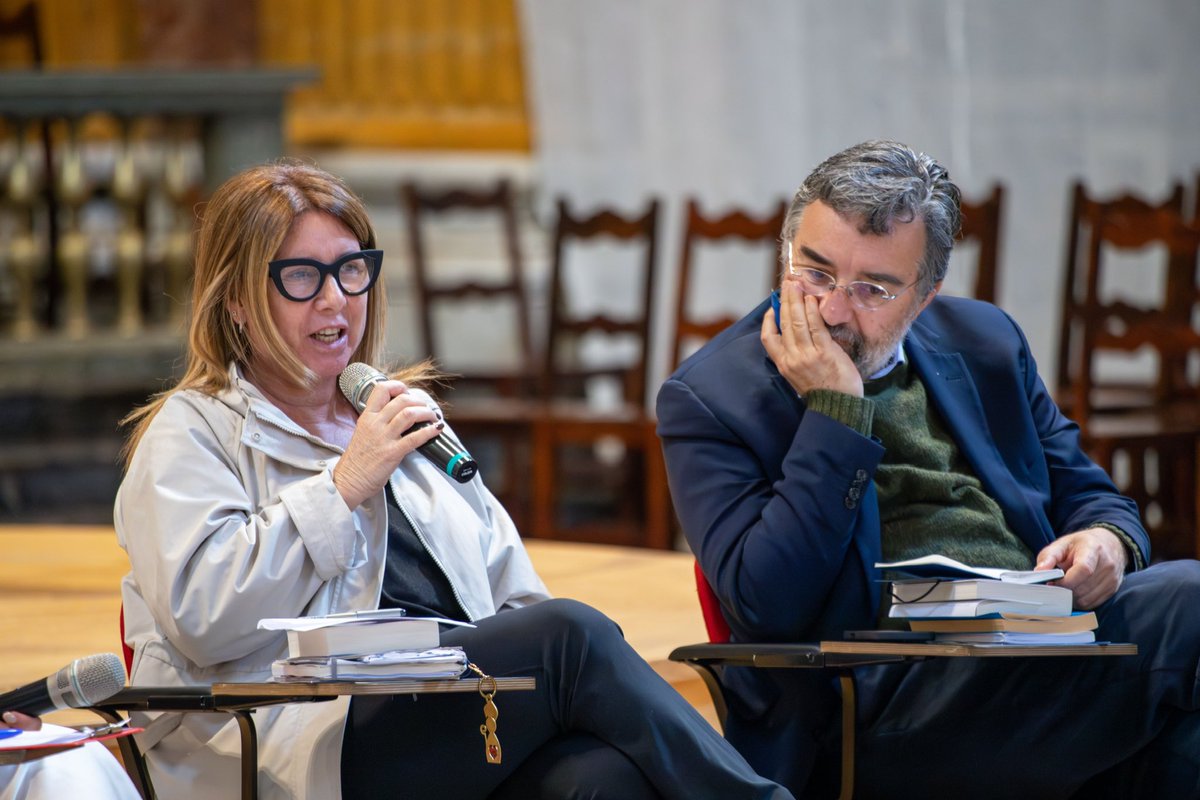 connessioniFP's tweet photo. Sabato 15.03 si è svolto il primo appuntamento dell'edizione 2025 di #FormPol. È stata un’occasione di incontro e confronto con i nostri ospiti, i giornalisti @gaiatortora e Marco Damilano, su tematiche attualissime come la politica e la fraternità. 

🗓️ci vediamo il 10 maggio https://t.co/cEeRdqH2kh