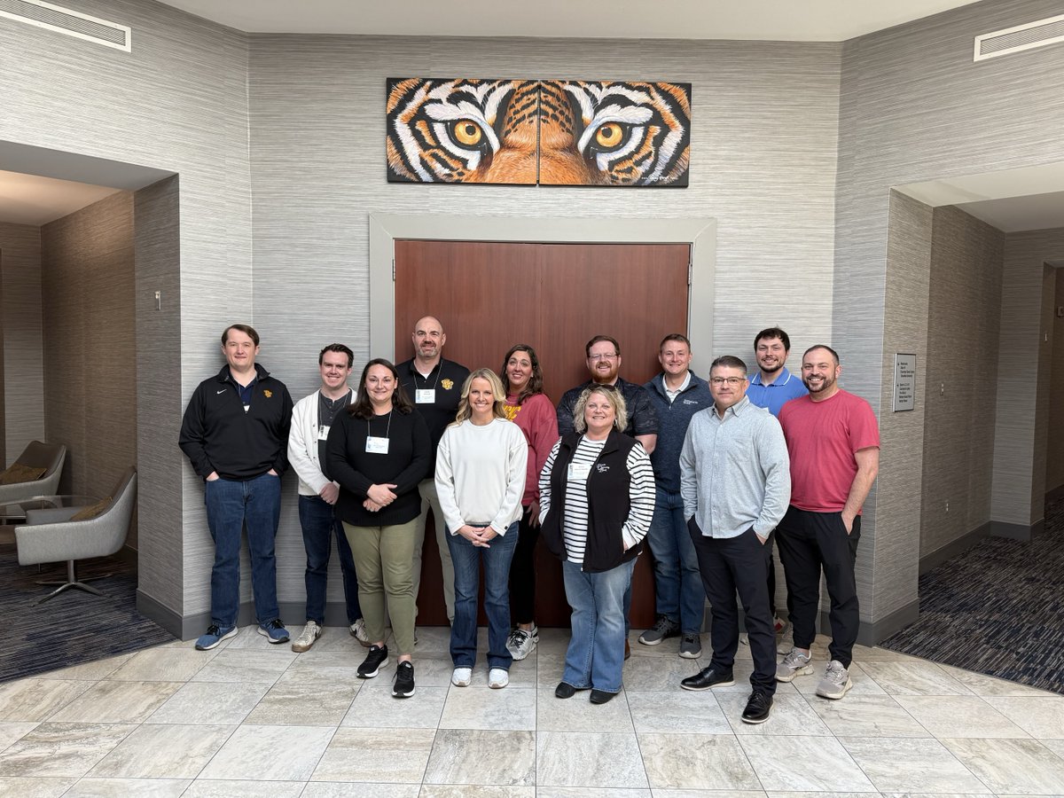 mobankers's tweet image. Congratulations to these bankers for completing MBA's School of Advanced Lending and School of Lending! #learnwithmba #professionaldevelopment #lenders