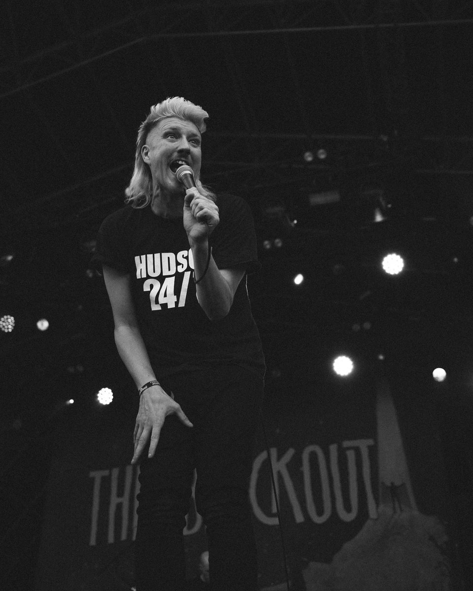 PriceVisuals's tweet image. @SeanSmithSucks x @TheBlackout at SlamDunk Festival 

📸 @PriceVisuals 

#theblackout #slamdunkfestival #seansmith #festival #concertphotography #livemusic #livemusicphotography #photography

(@SlamDunkMusic)