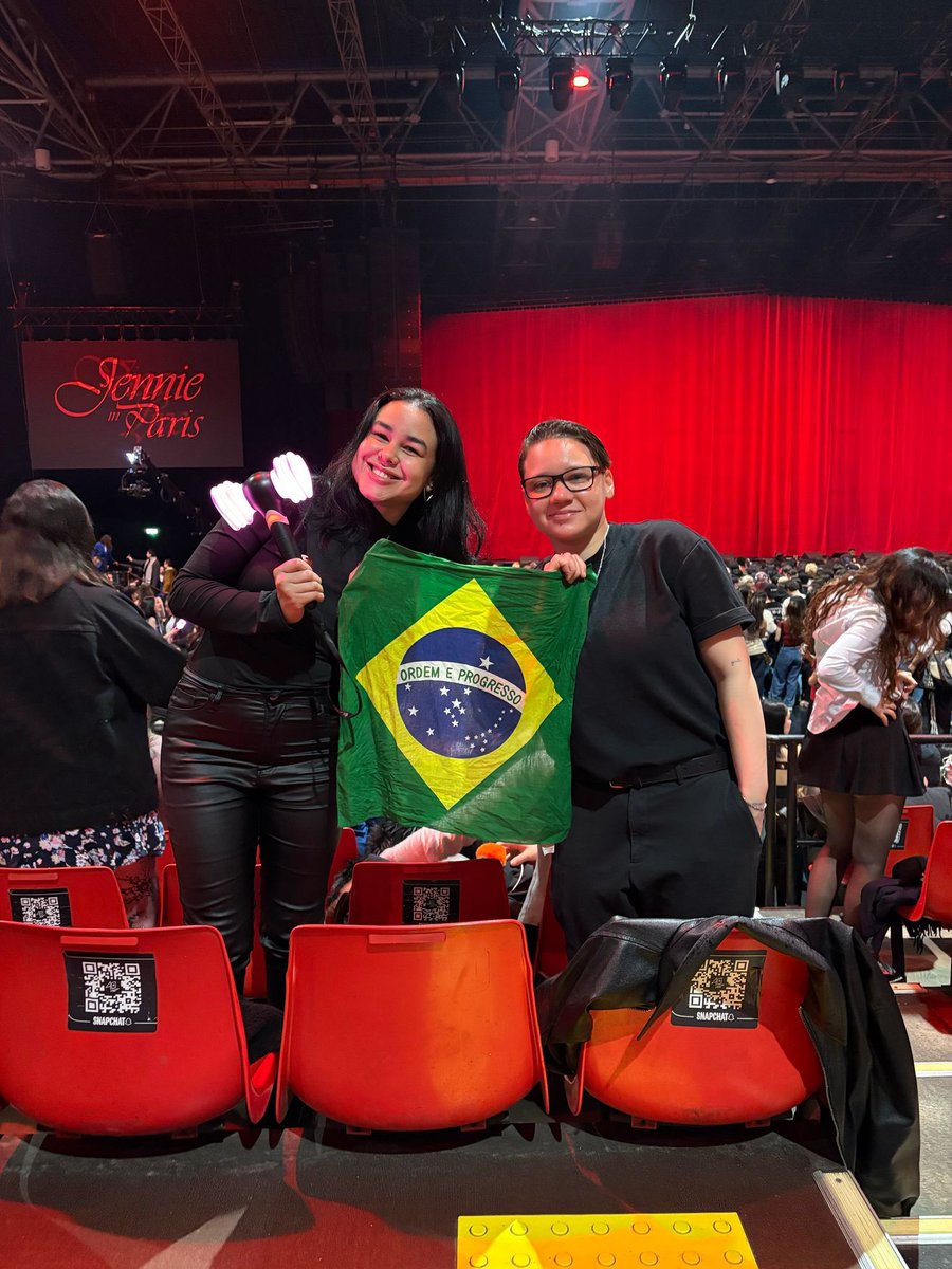 blinknitta's tweet image. Brazil in the house 🇧🇷
#RUBY  #rubyexperienceParis 
@BLACKPINKBRASIL 
@GirlgroupsBR 

@lakompaake