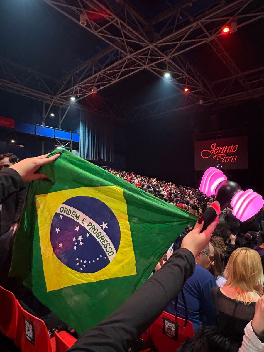 blinknitta's tweet image. Brazil in the house 🇧🇷
#RUBY  #rubyexperienceParis 
@BLACKPINKBRASIL 
@GirlgroupsBR 

@lakompaake