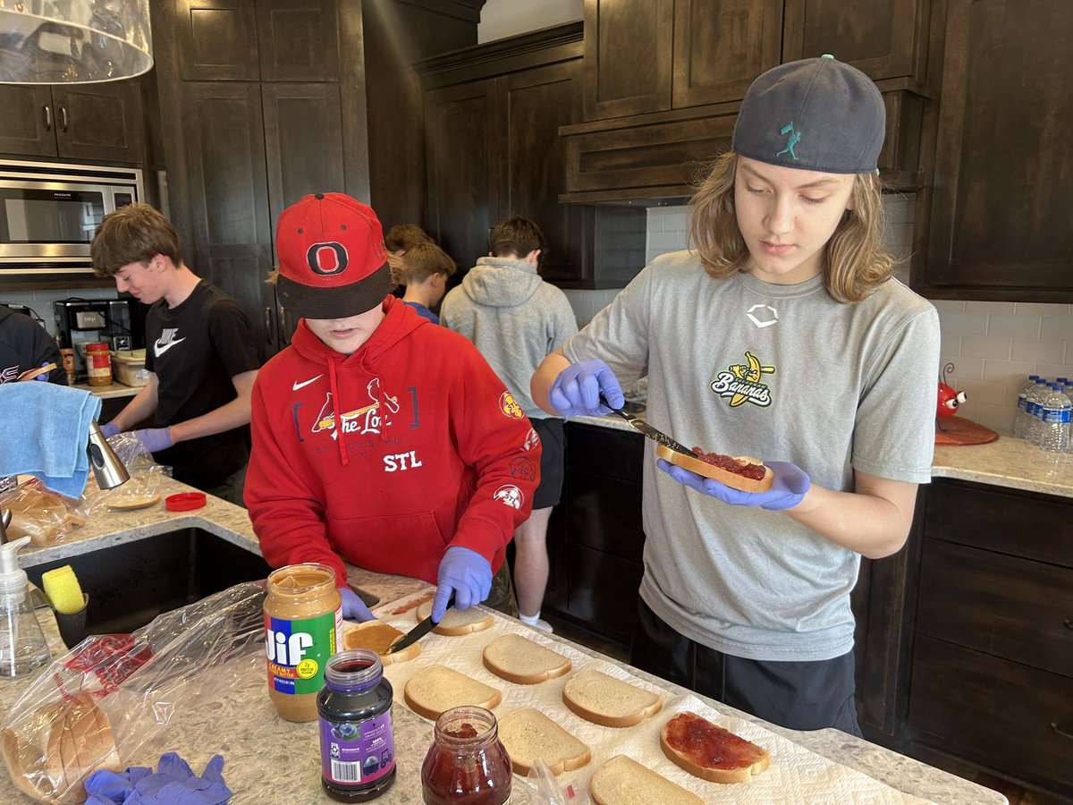 galloway_jerrod's tweet photo. So proud of these boys for their hard work last week! They helped support the Open Door Mission by preparing and donating 60 sack lunches https://t.co/Ke6elWn1OZ