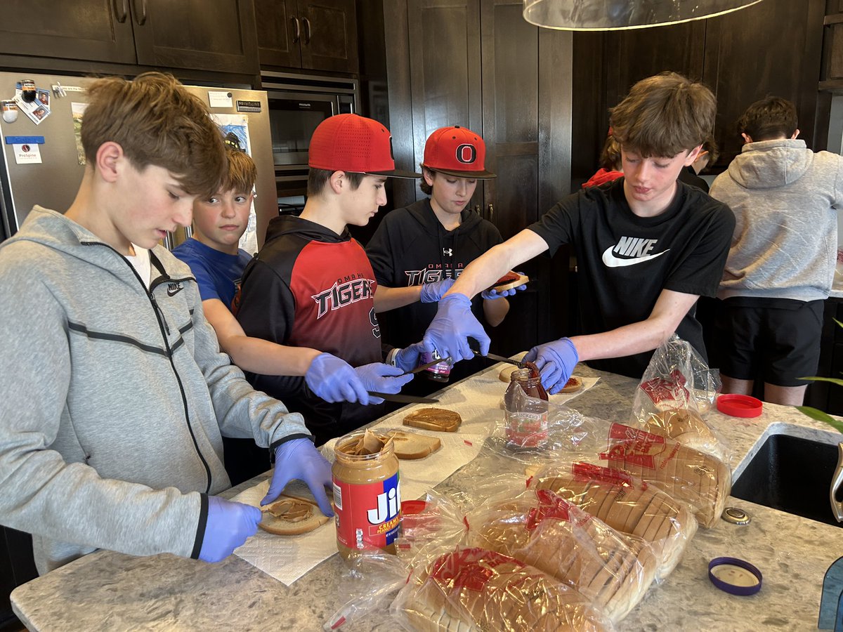 galloway_jerrod's tweet photo. So proud of these boys for their hard work last week! They helped support the Open Door Mission by preparing and donating 60 sack lunches https://t.co/Ke6elWn1OZ