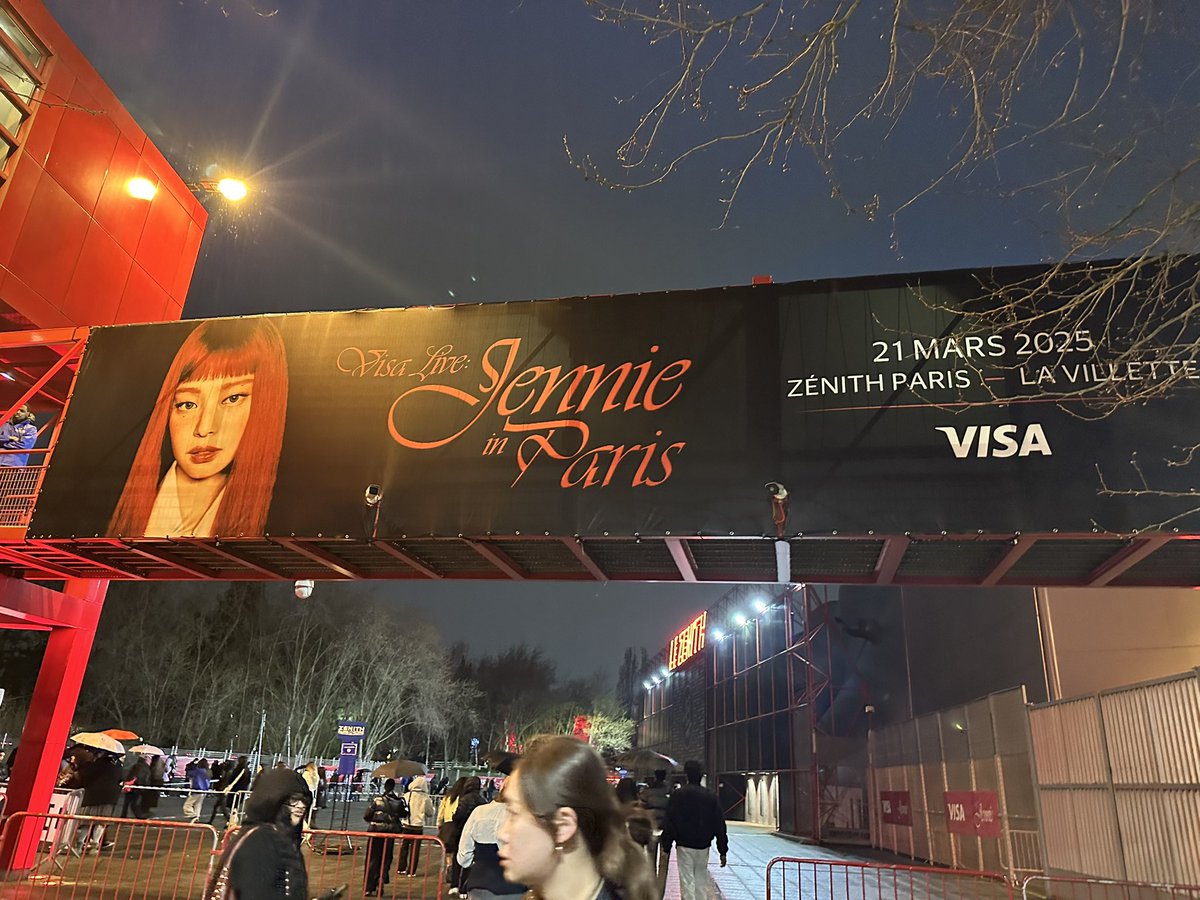 foreverpinks_'s tweet image. 🥹❤️

#JENNIE #JENNIEinParis #rubyexperience #RUBY