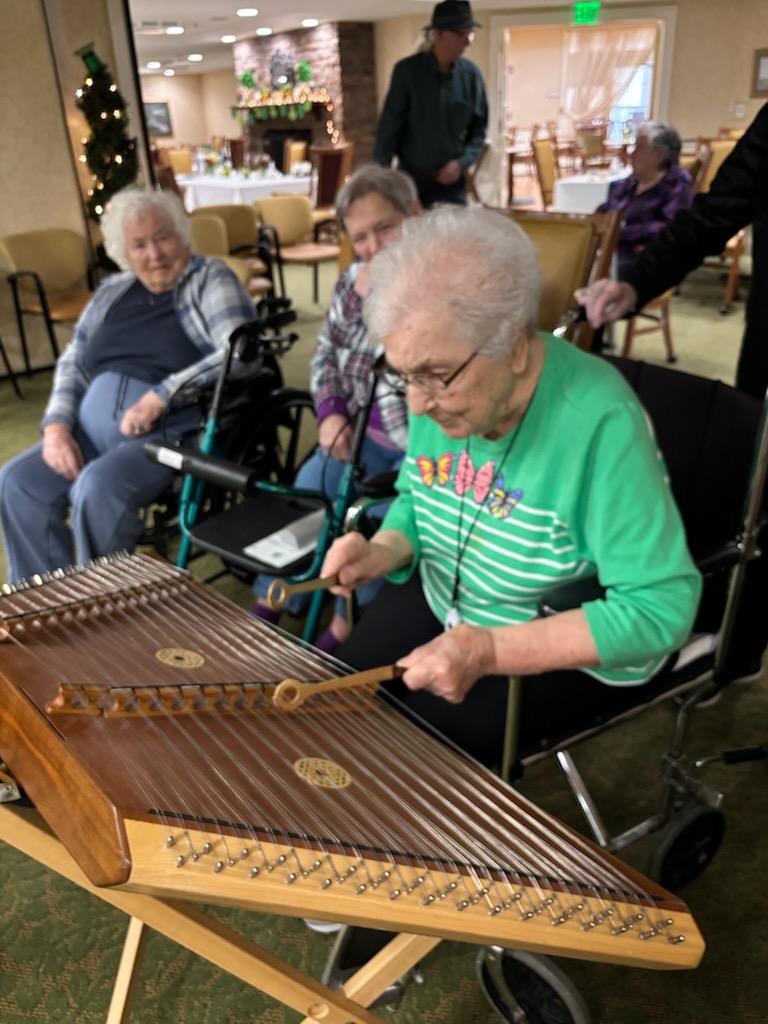 Making music at #Glenmere! Have a great weekend, friends! #AssistedLiving #Pittsford