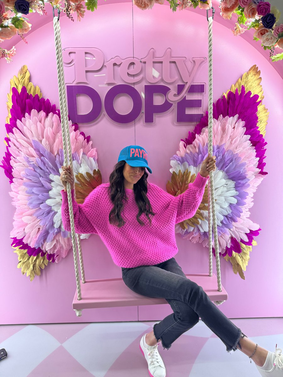 payrio_hq's tweet image. Wow, what an incredible time we had at Hall of Flowers Ventura! 🥳

We&apos;re still buzzing from all of the amazing energy. It was a pleasure to see so many familiar faces and meet some new friends... It&apos;s always great to meet our clients in person! ✨

See you all in Santa Rosa! 💚