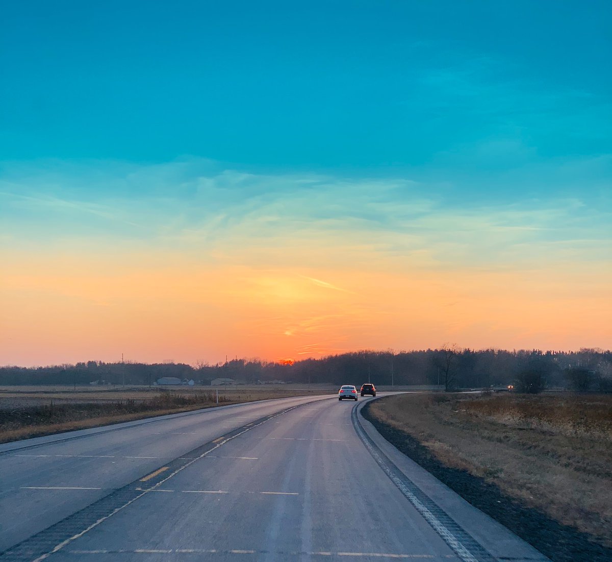 ideialeatorias's tweet photo. Qual estrada te leva para seu destino? https://t.co/FoUTqFd4ZZ
