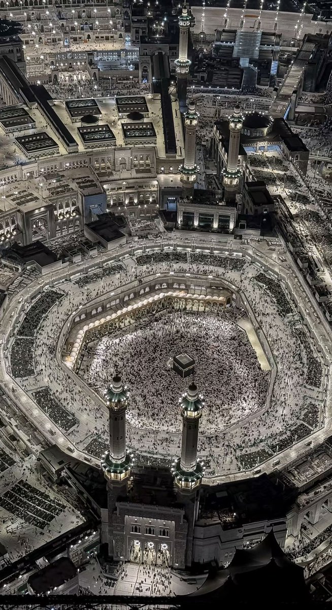 iNa9eir's tweet photo. كل صوره لـ مكه اجمل من الثانيه 
ما شاء الله تبارك الله https://t.co/XU4z3p139a