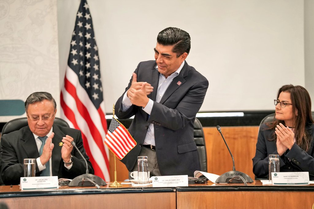 Candelaria___'s tweet photo. Desde la Camara de @Mx_Diputados participo en representación del secretario de Economía @m_ebrard, en el "Diálogo Binacional entre México y Estados Unidos, Socios para la Prosperidad de América del Norte", que encabeza nuestro amigo Diputado @PedrohacesO.

"Sigamos consolidando la confianza entre ambas naciones"
