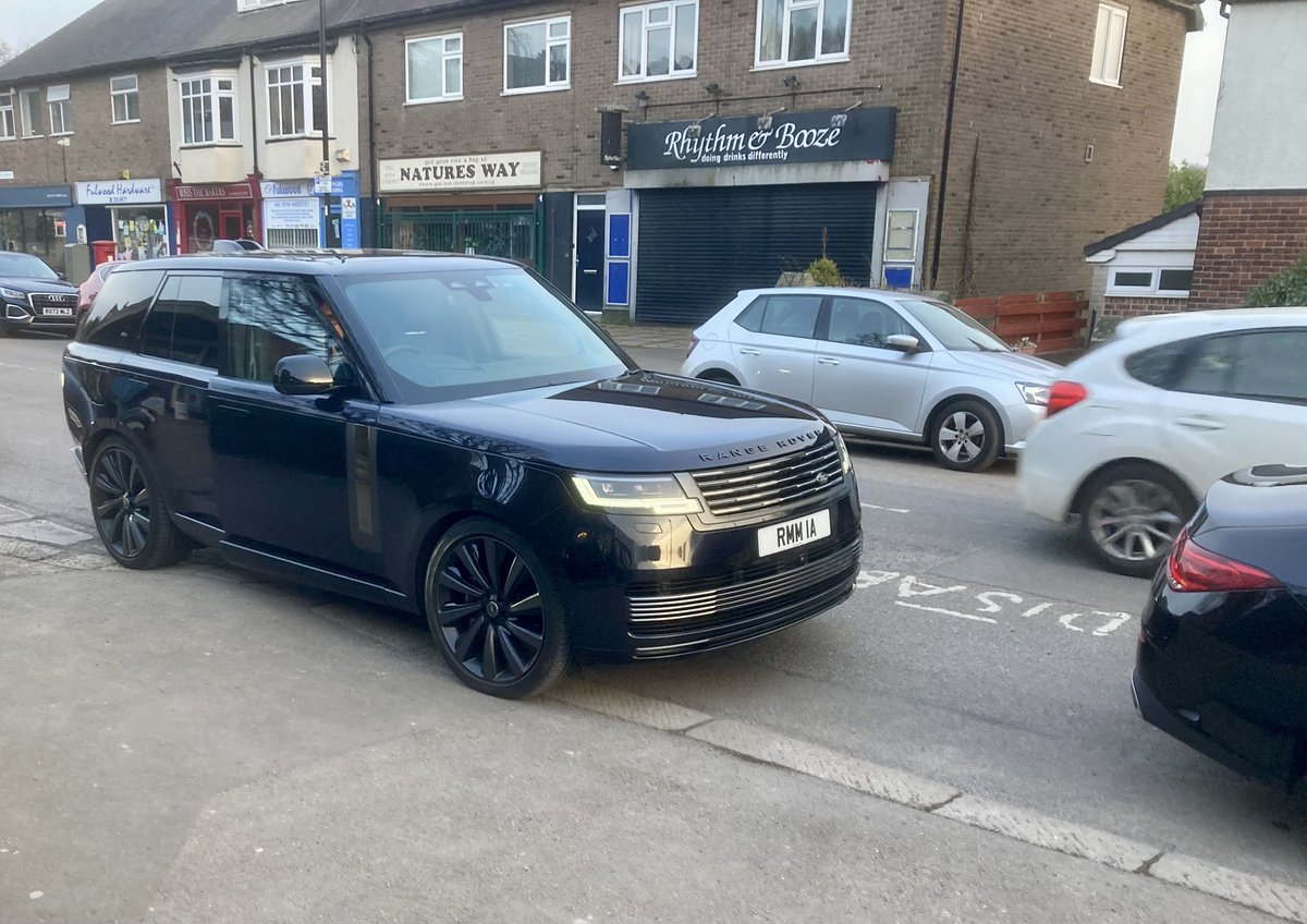 BlokeSheffield's tweet photo. Just a Fulwood twat parking in the Disabled parking place so the #nobhead can pick his takeaway up 
#opparksafe #disabledparking @ParkinginSheff @SheffParking @SheffCouncil https://t.co/QHpCx6H2sS