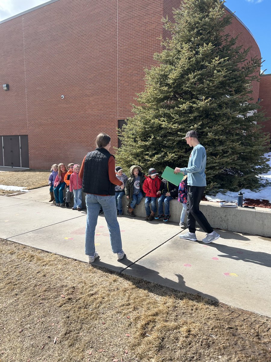 JimOconnorj's tweet photo. Student Council doing an interactive reading program with Sundance Elementary. #itsagr8day2baBulldog https://t.co/YdcLdwsJKV