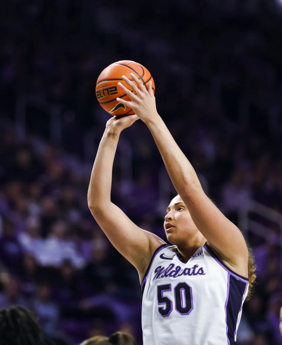 Ayoka Lee just became the first player in K-State history to reach 2,500 points.