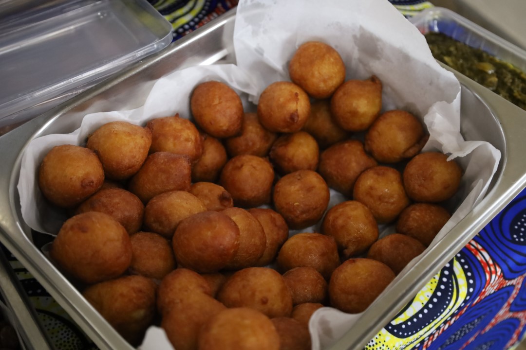 ExperienceUSIU's tweet photo. The #USIUCultureWeek2025 #FoodFestival train finally reached its destination as #TeamDRC lit up the kitchen and drew the curtains with delicacies that included Poulet Moambe, Pondu/Sombe, Fumbwa, and Brochettes, each served with a choice of Fufu or Kwanga.
📸 @Mbaabu_Kiaira
#ExperienceUSIU #JourneyOfDiscovery #CW25 #CW2025 #BeautyOfOurDiversity