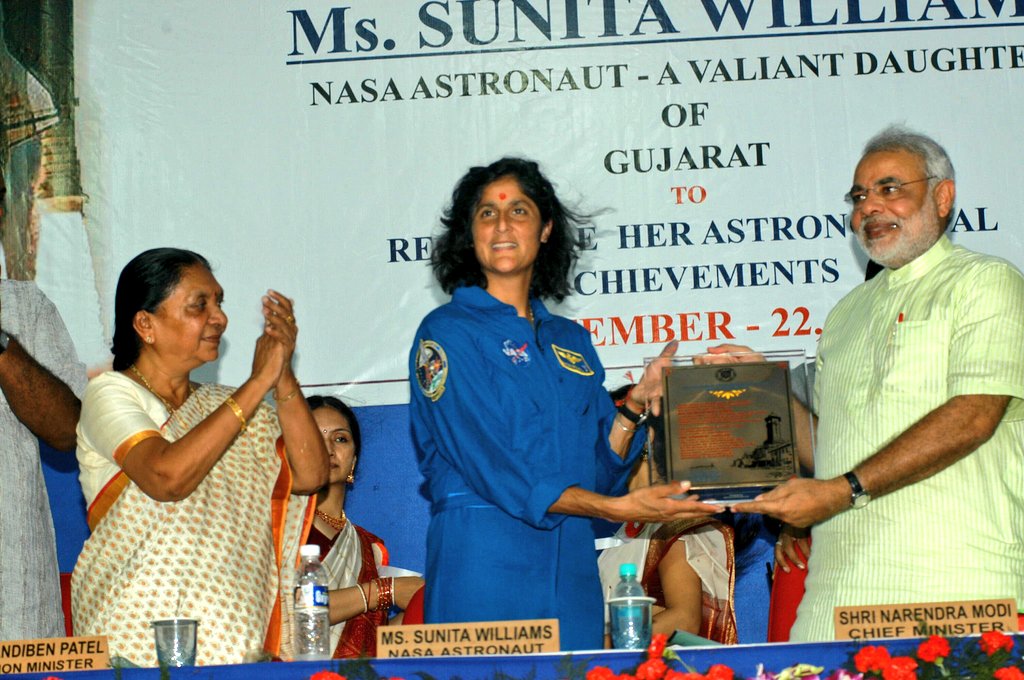 <a href="/SupriyaShrinate/">Supriya Shrinate</a> As always, you are wrong, Supriya. On September 22, 2007, then Chief Minister of Gujarat, <a href="/narendramodi/">Narendra Modi</a> ji honored #SunitaWilliams for her record-breaking 195-day space mission aboard the International Space Station.

And also, you will be surprised to know, that this was not the