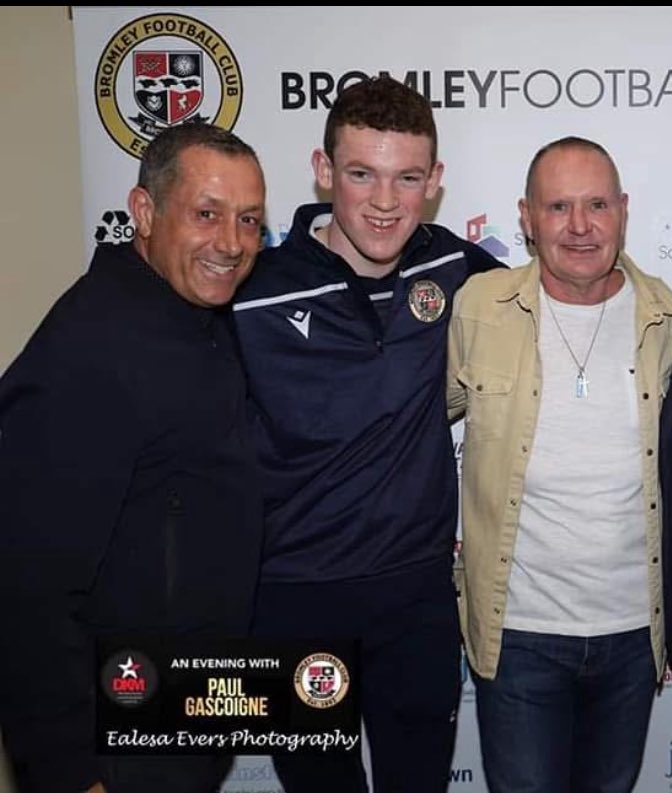 PaddyGray06's tweet image. Neil has always been like a dad to me, ever since our paths first crossed at Bromley many years ago.

I am so happy for him to get such a great and deserved opportunity at Crawley. 

I know that one day our paths will cross again, 

Until that day comes… 

Thank you Smudger